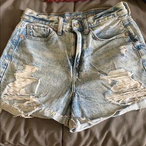 Women’s American Eagle Mom shorts size 4